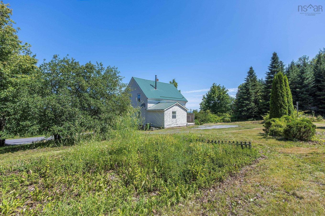 4902 Highway 1, Waterville, NS - Outdoor