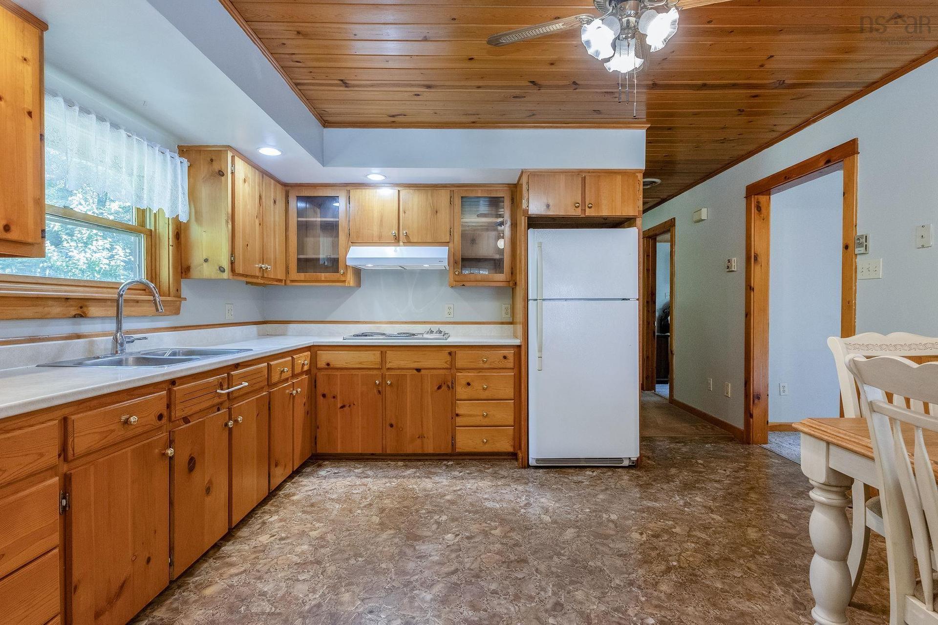 258 Trout Lake Road, West Inglisville, NS - Indoor Photo Showing Kitchen With Double Sink