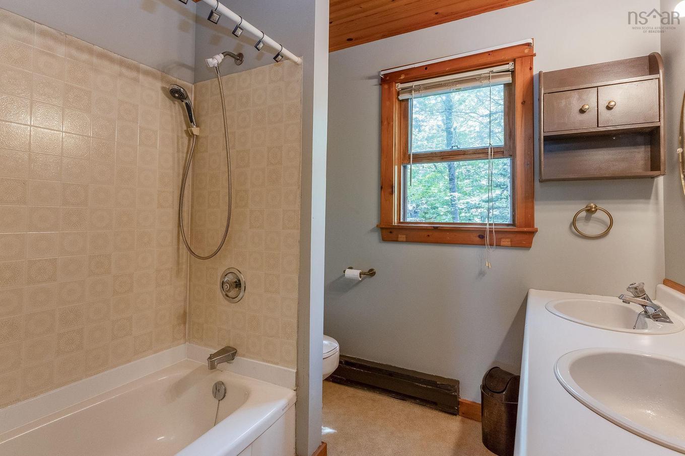 258 Trout Lake Road, West Inglisville, NS - Indoor Photo Showing Bathroom