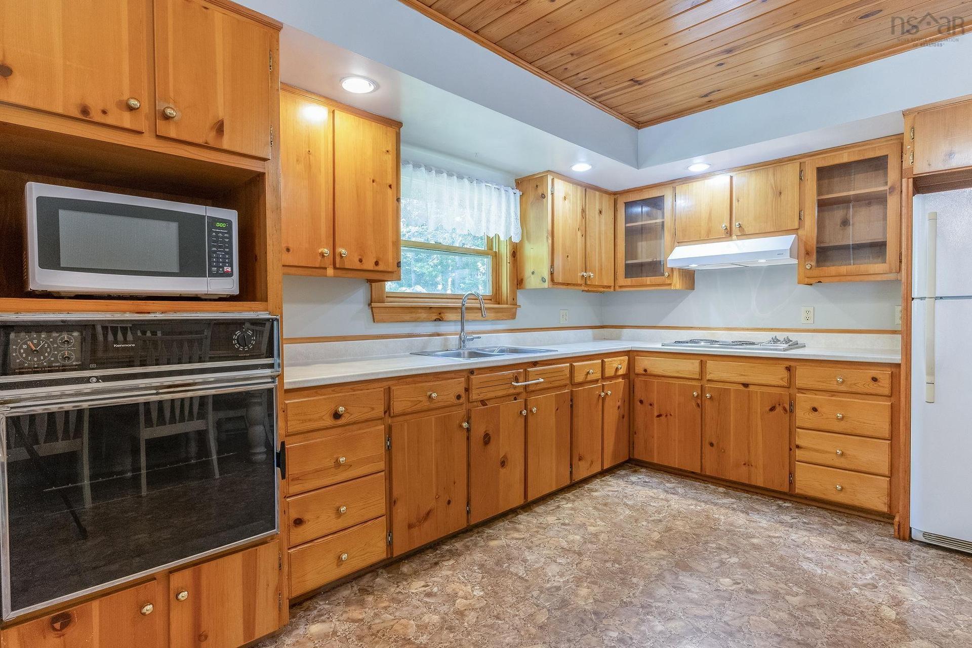258 Trout Lake Road, West Inglisville, NS - Indoor Photo Showing Kitchen With Double Sink
