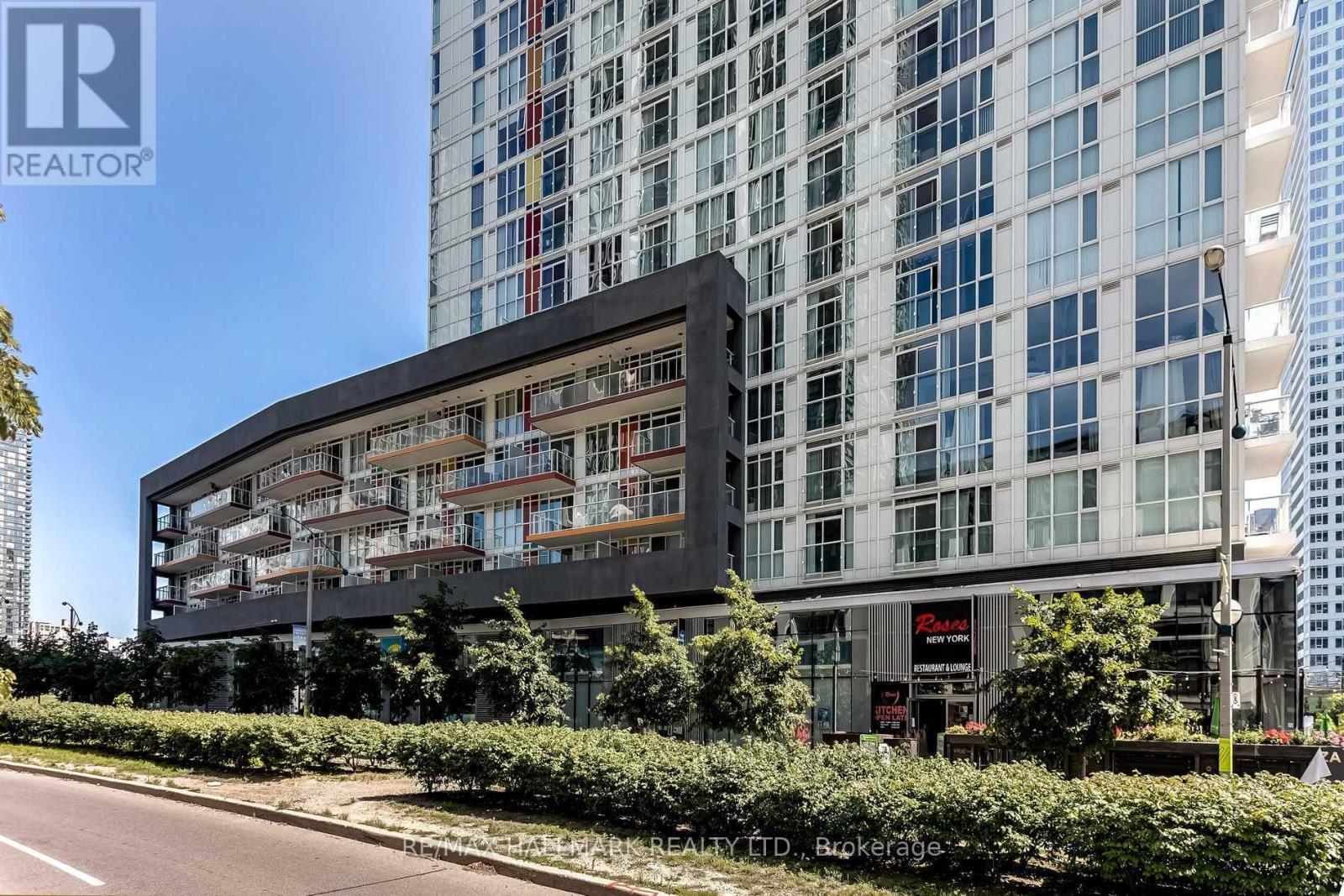 2908 - 85 Queens Wharf Road, Toronto, ON - Outdoor With Facade