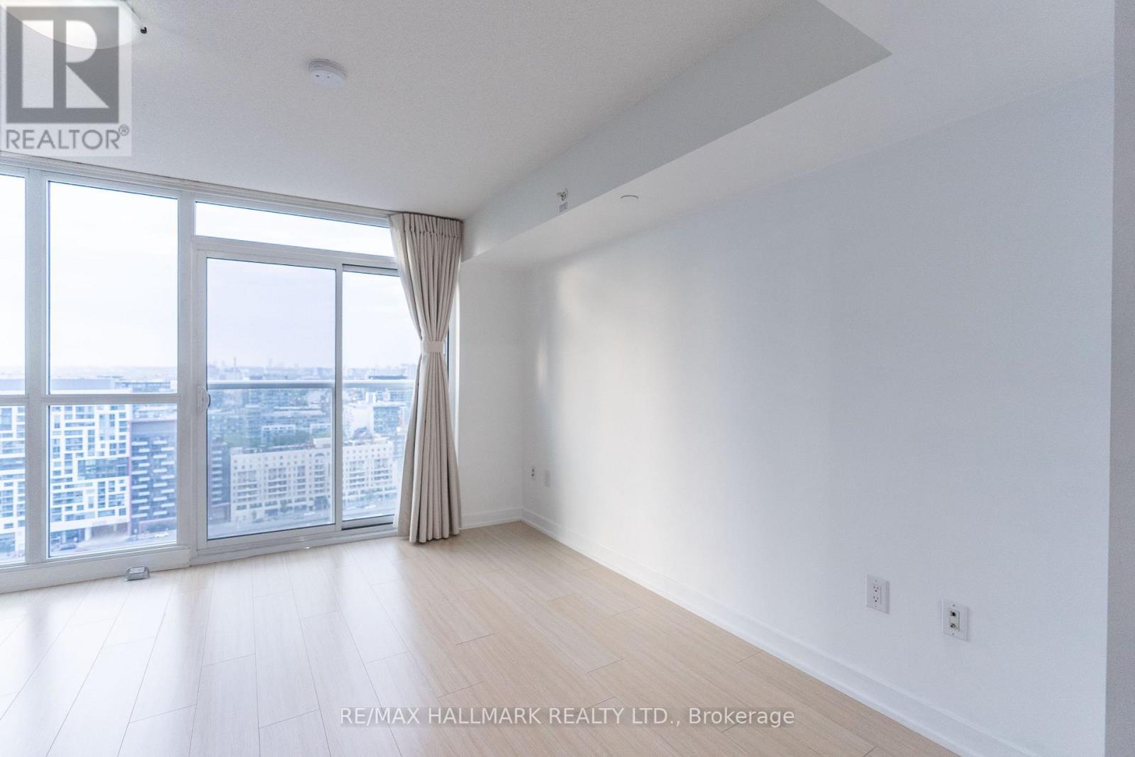 Juliet Balcony - 2908 - 85 Queens Wharf Road, Toronto, ON - Indoor Photo Showing Other Room