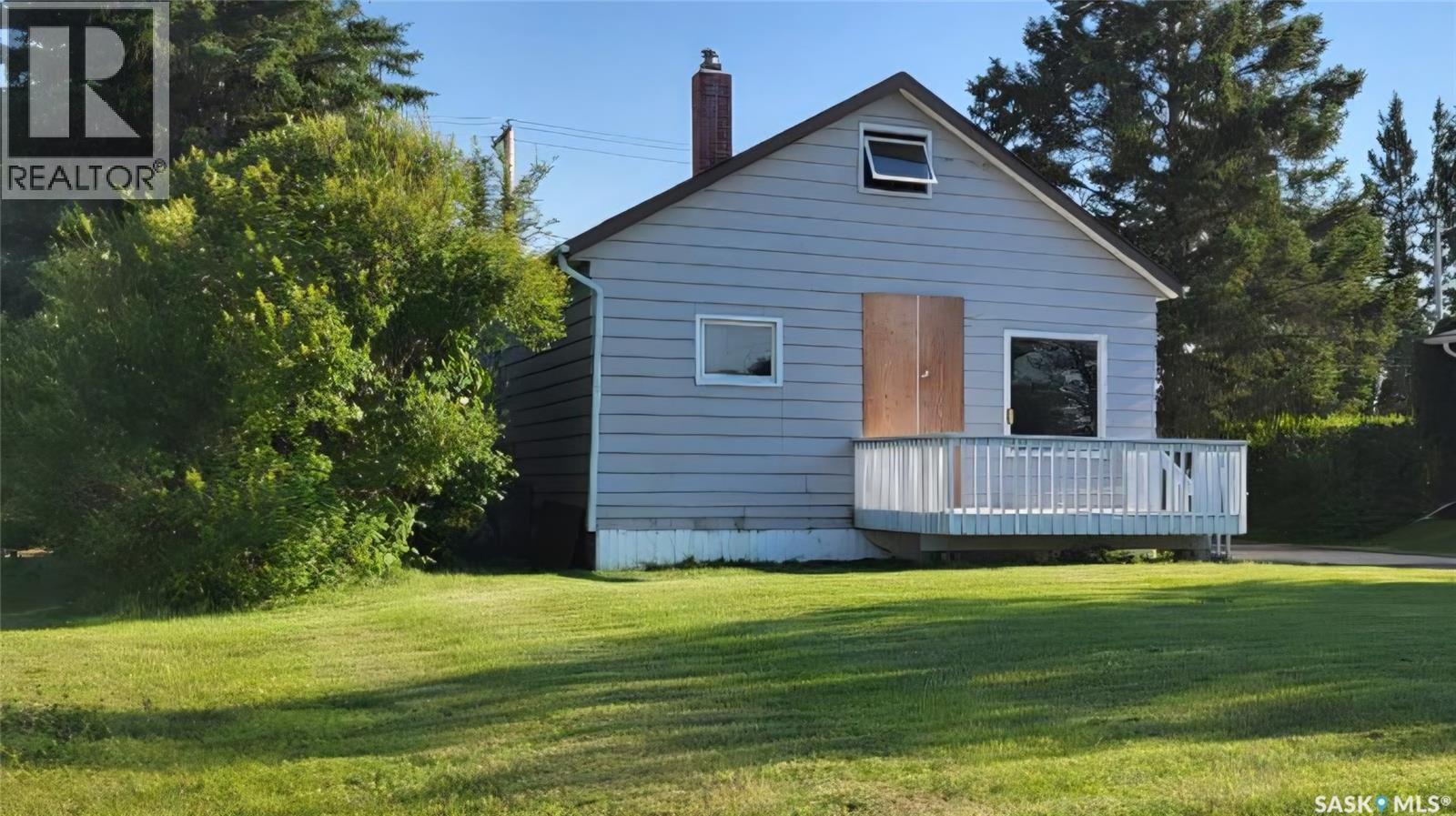 539 Highway Avenue E, Preeceville, SK - Outdoor