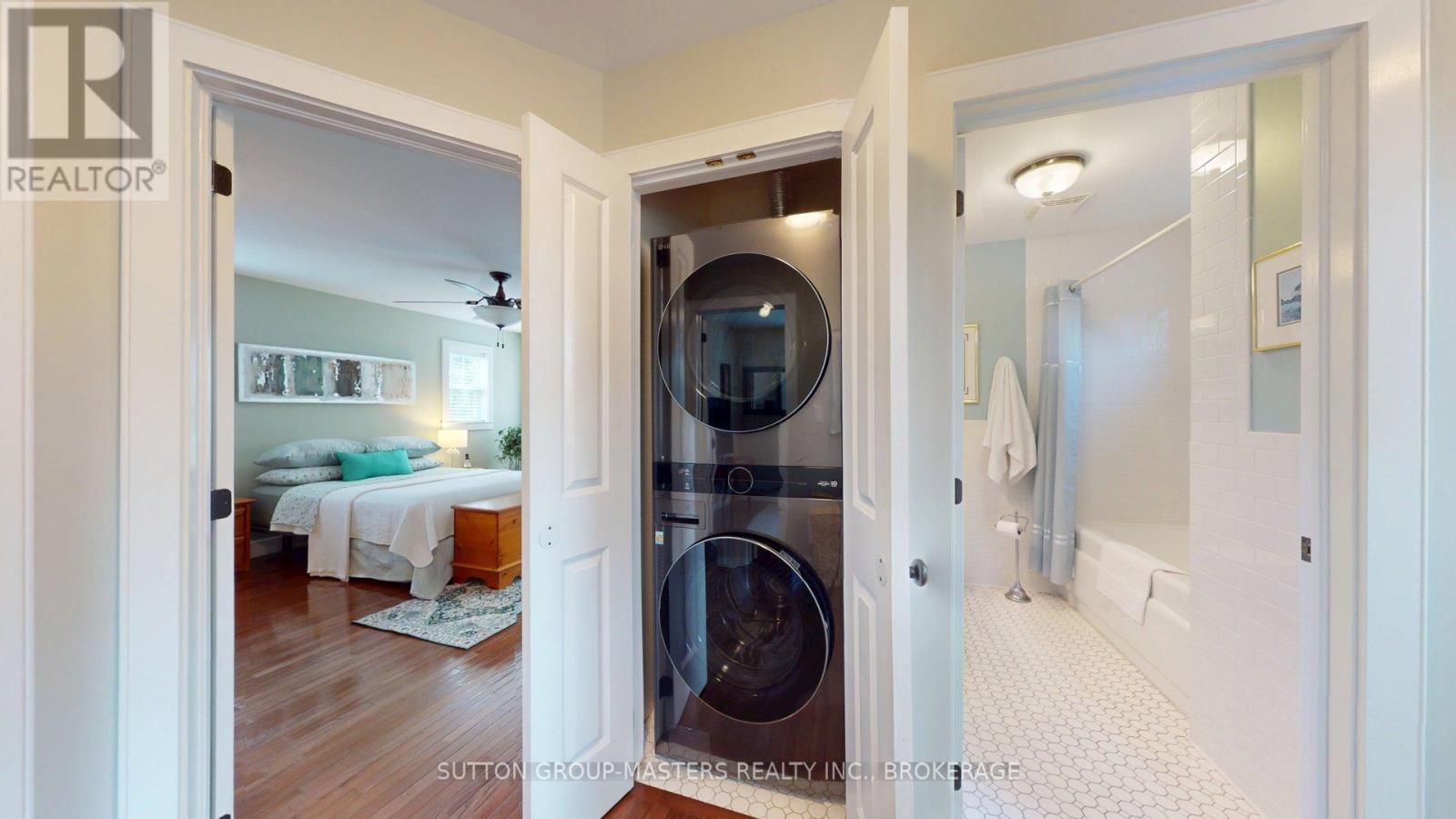 LG washtower is a 2nd floor rarity - 160 Napier Street, Kingston (Central City East), ON - Indoor Photo Showing Laundry Room