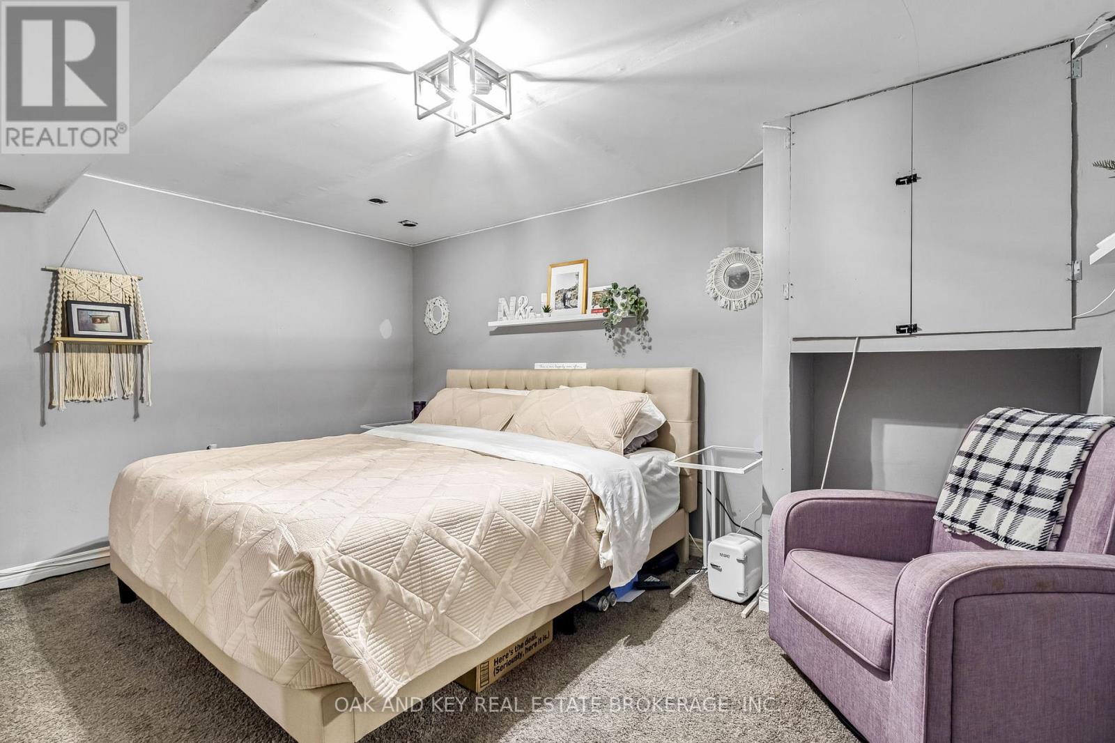 26 Sinclair Avenue, St. Thomas, ON - Indoor Photo Showing Bedroom