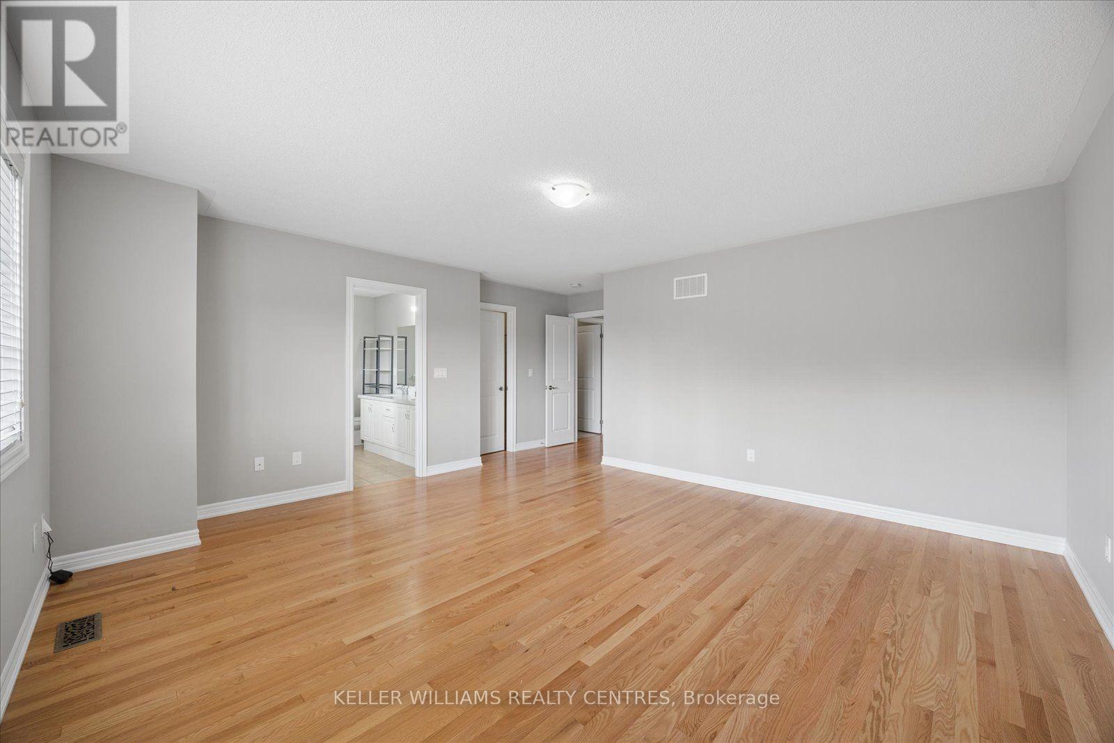 668 Mcgregor Farm Trail, Newmarket, ON - Indoor Photo Showing Other Room