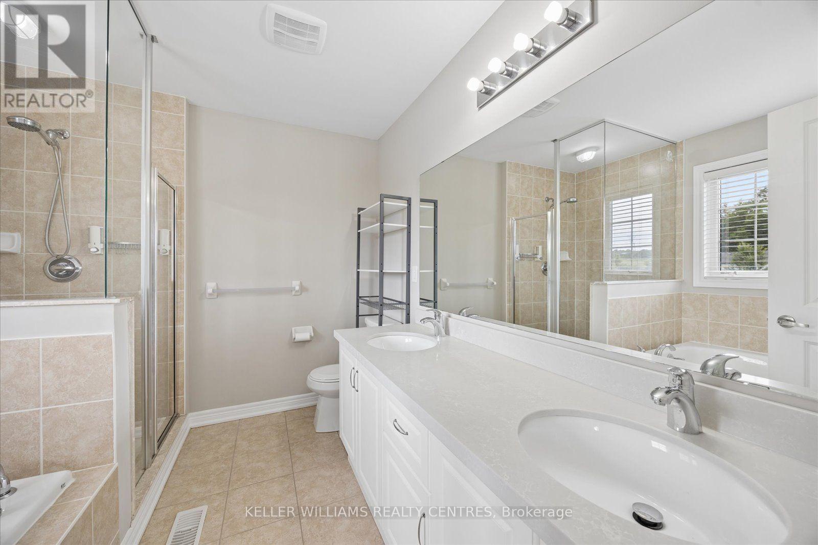 668 Mcgregor Farm Trail, Newmarket, ON - Indoor Photo Showing Bathroom