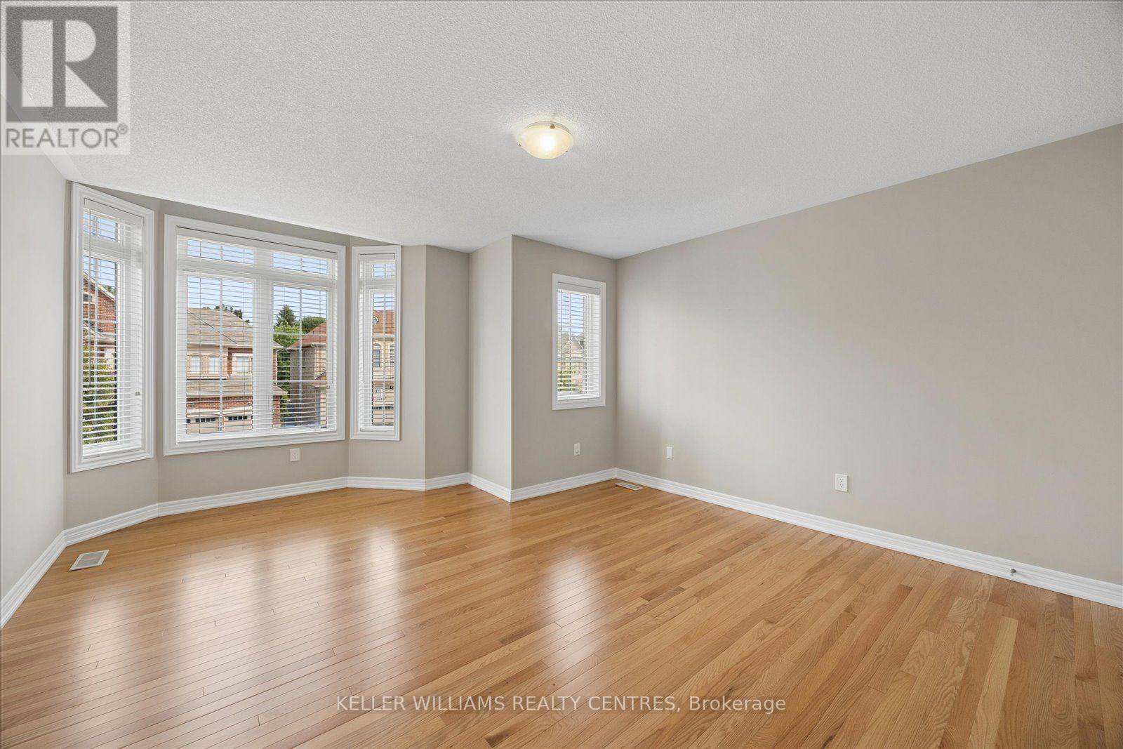 668 Mcgregor Farm Trail, Newmarket, ON - Indoor Photo Showing Other Room