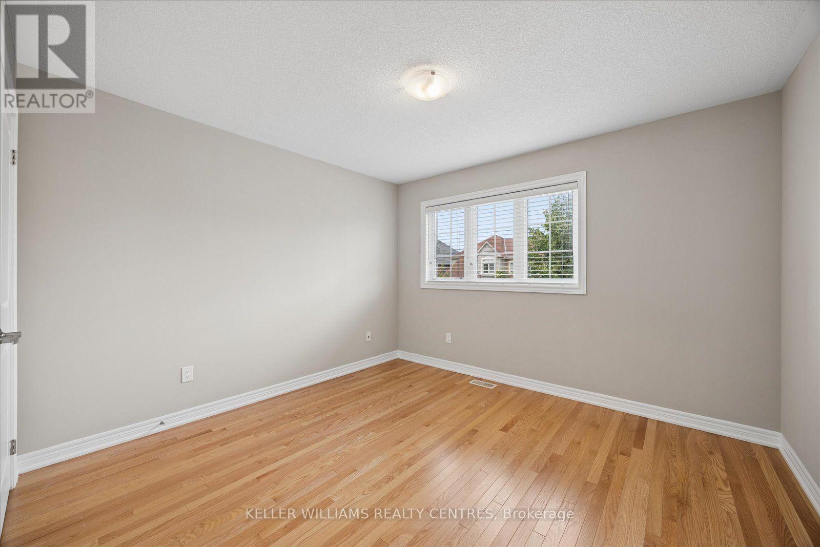 668 Mcgregor Farm Trail, Newmarket, ON - Indoor Photo Showing Other Room