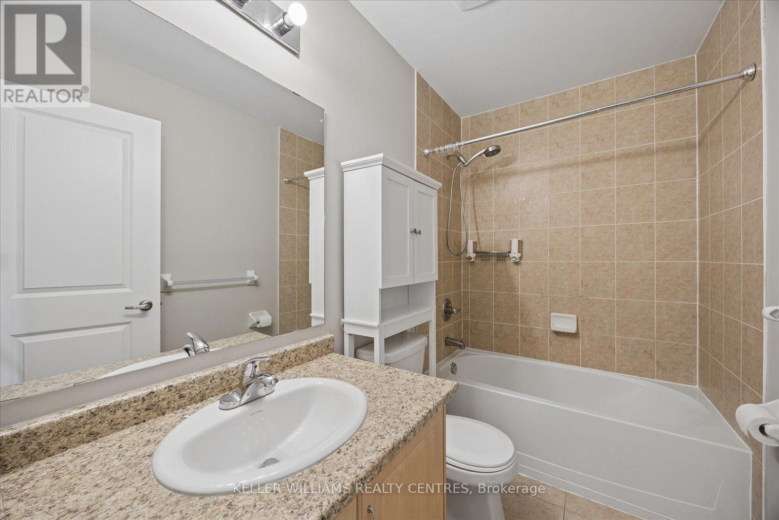 668 Mcgregor Farm Trail, Newmarket, ON - Indoor Photo Showing Bathroom