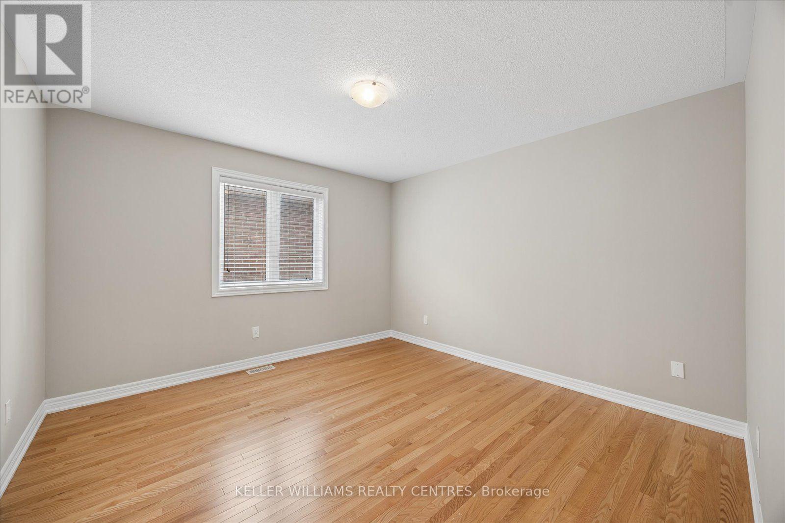 668 Mcgregor Farm Trail, Newmarket, ON - Indoor Photo Showing Other Room
