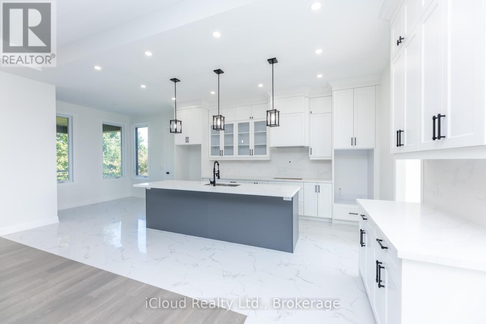 8 Prentis Court, Melancthon, ON - Indoor Photo Showing Kitchen With Upgraded Kitchen
