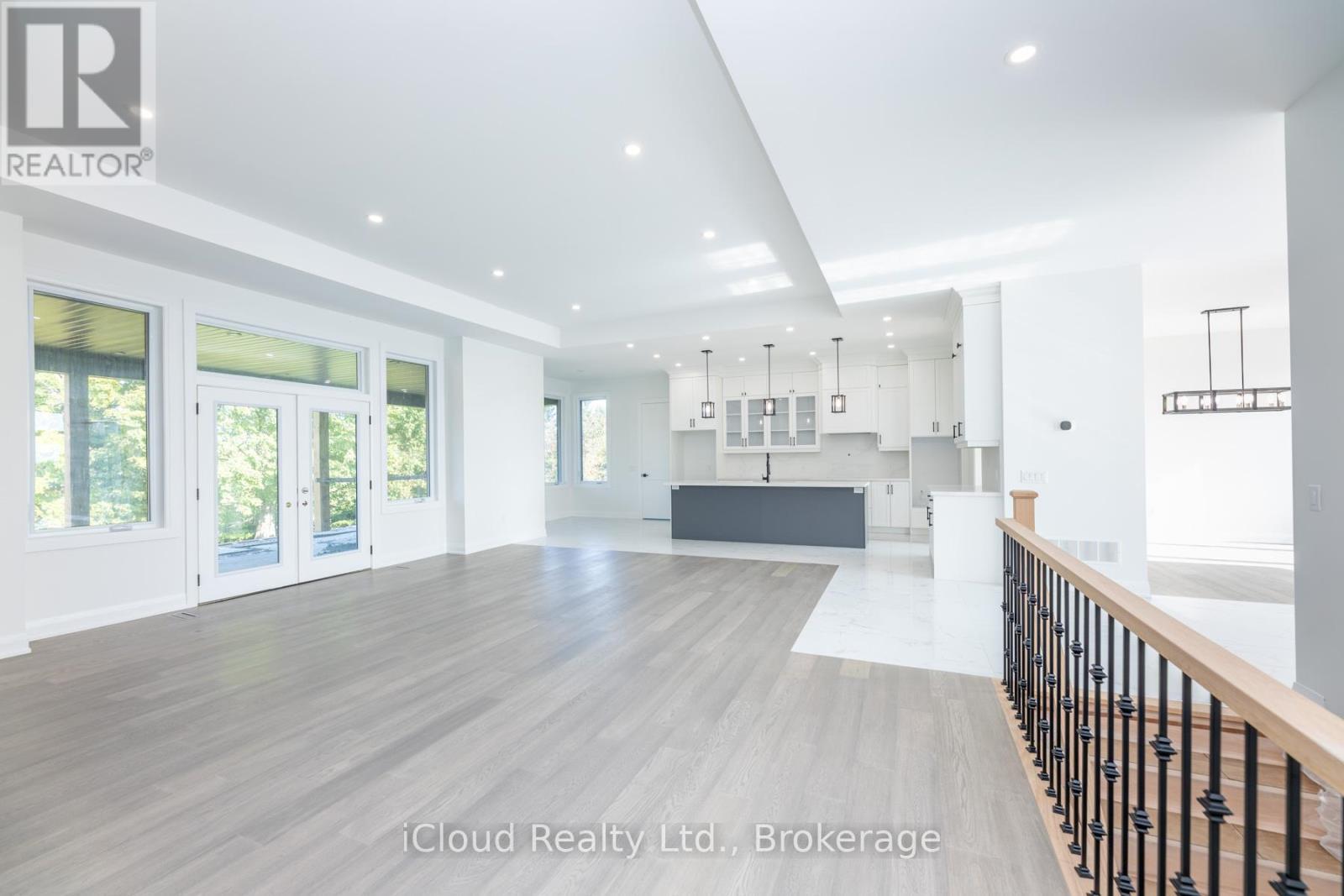 8 Prentis Court, Melancthon, ON - Indoor Photo Showing Other Room
