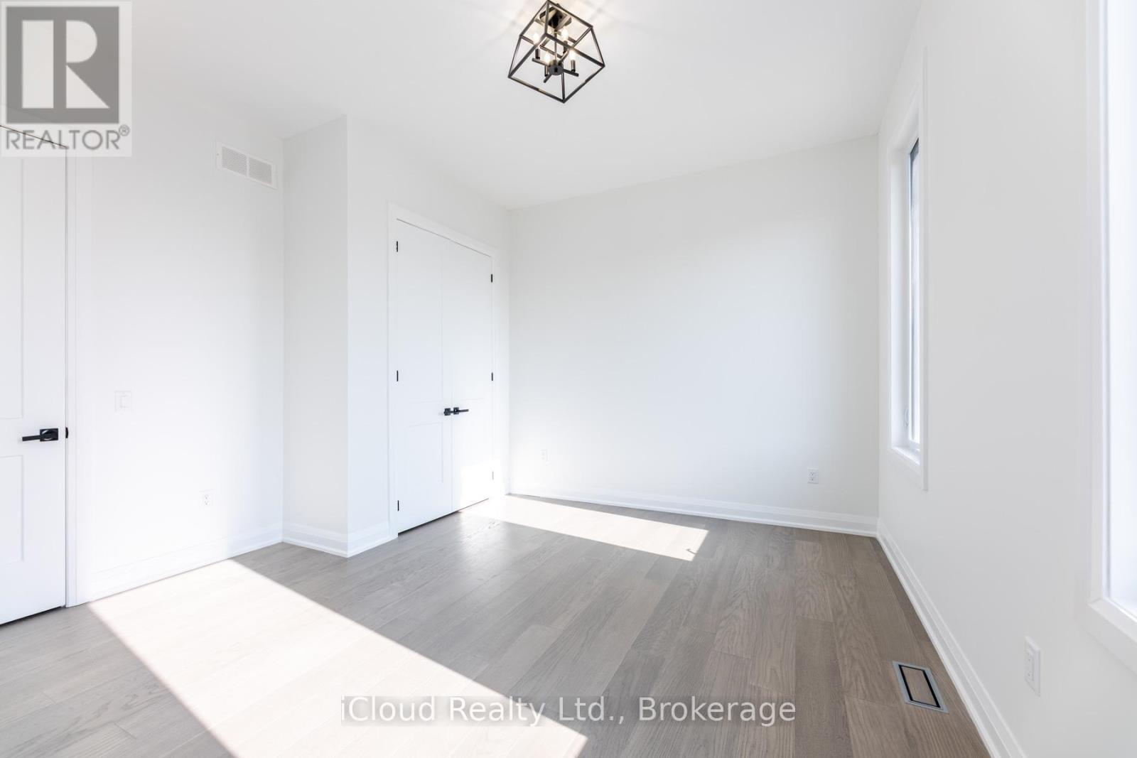 8 Prentis Court, Melancthon, ON - Indoor Photo Showing Other Room