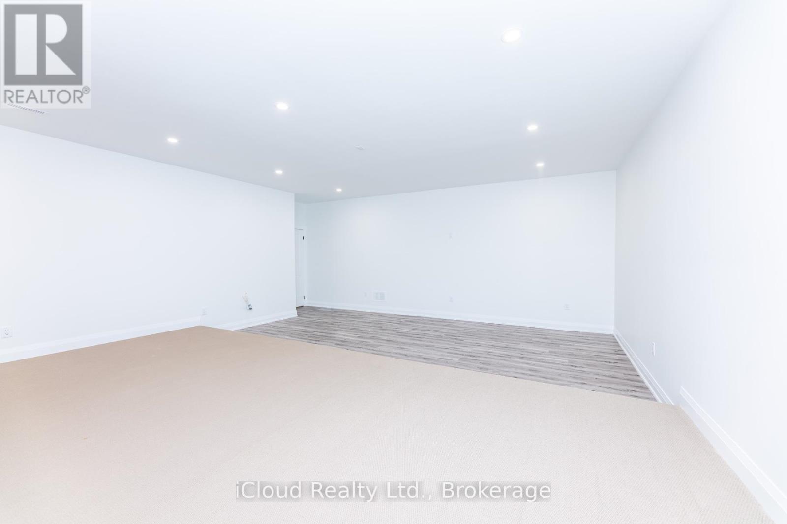 8 Prentis Court, Melancthon, ON - Indoor Photo Showing Other Room