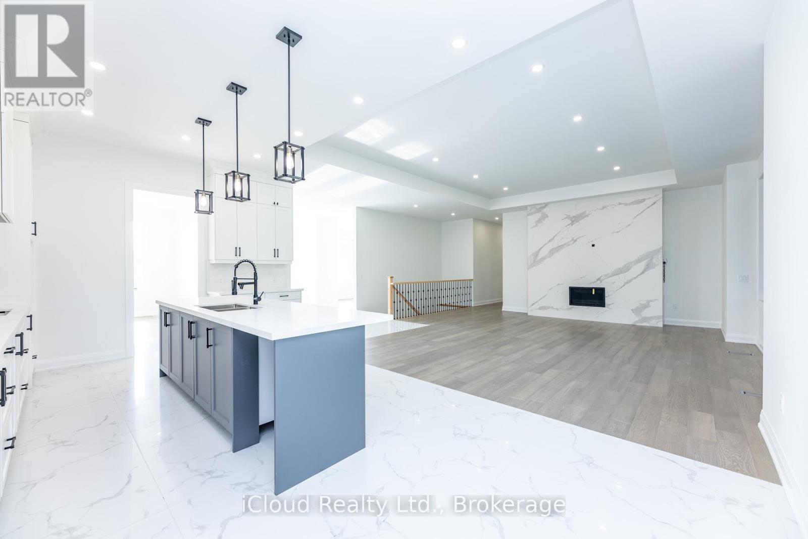 8 Prentis Court, Melancthon, ON - Indoor Photo Showing Kitchen With Upgraded Kitchen