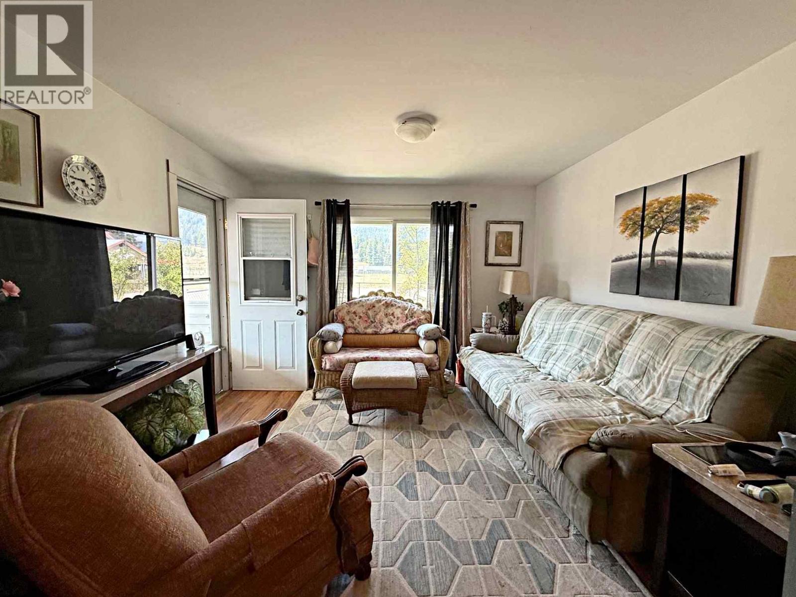 9872 Institute Street, Little Fort, BC