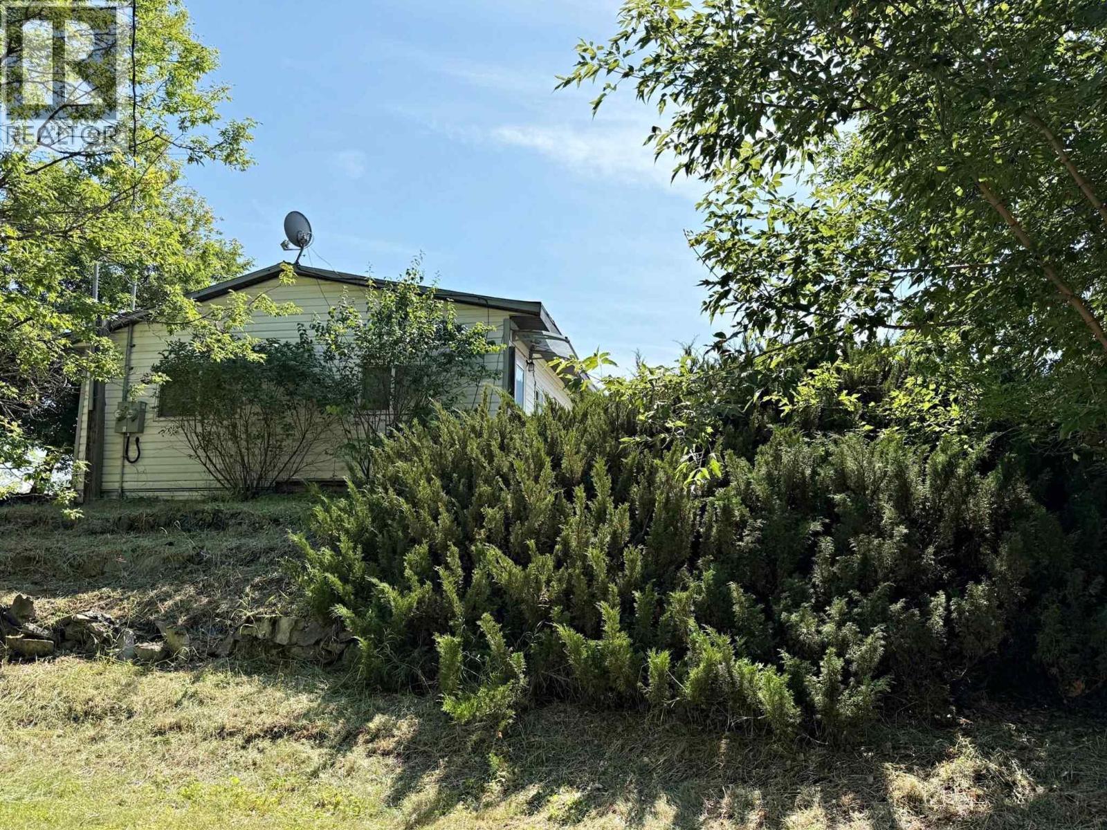 9872 Institute Street, Little Fort, BC