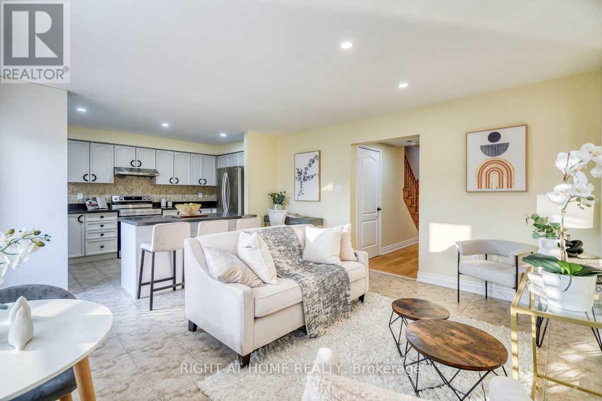 2304 Winlord Place, Oshawa, ON - Indoor Photo Showing Living Room