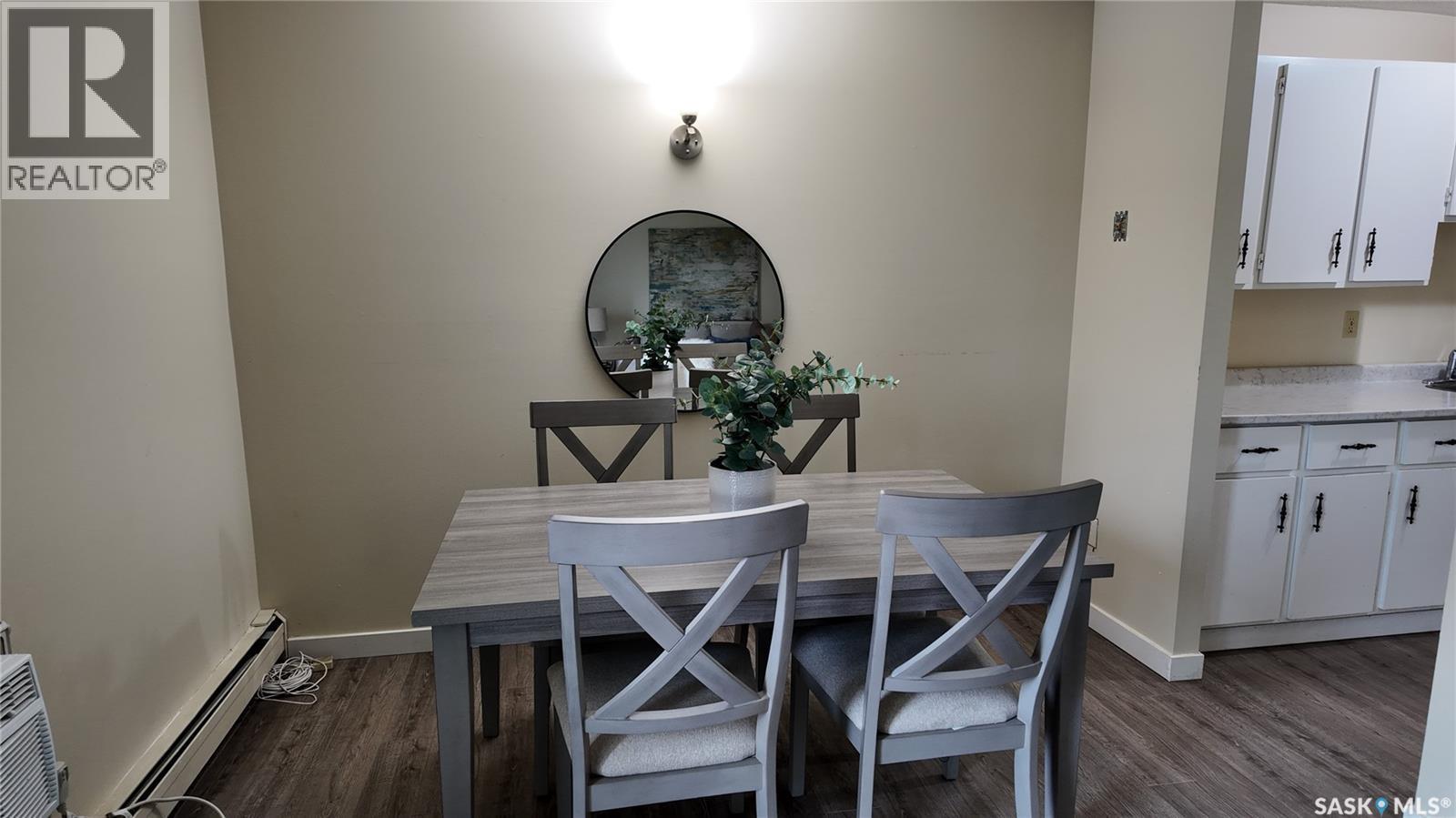 34 31 Centennial Street, Regina, SK - Indoor Photo Showing Dining Room