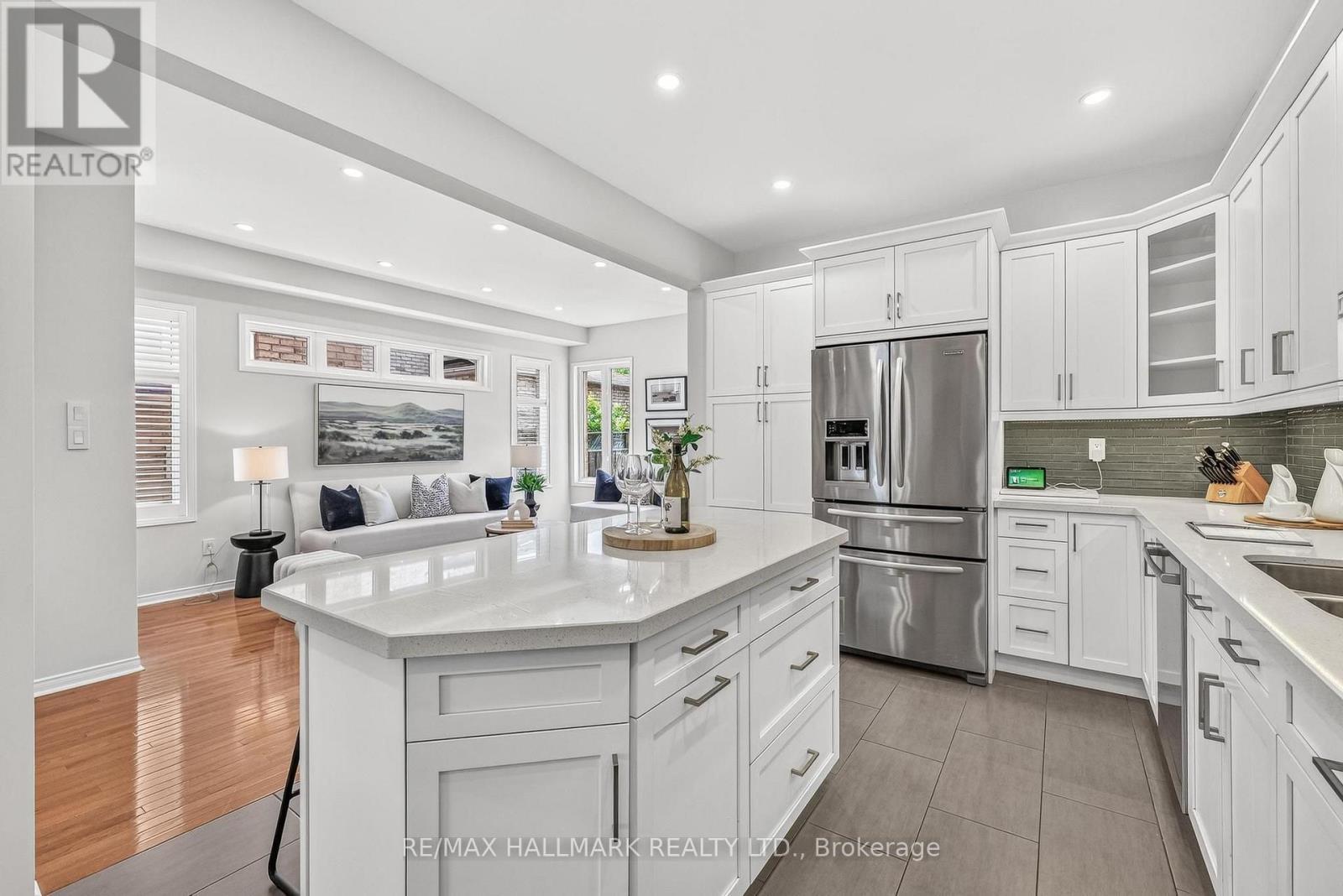 120 Albert Lewis Street, Markham, ON - Indoor Photo Showing Kitchen With Stainless Steel Kitchen With Upgraded Kitchen