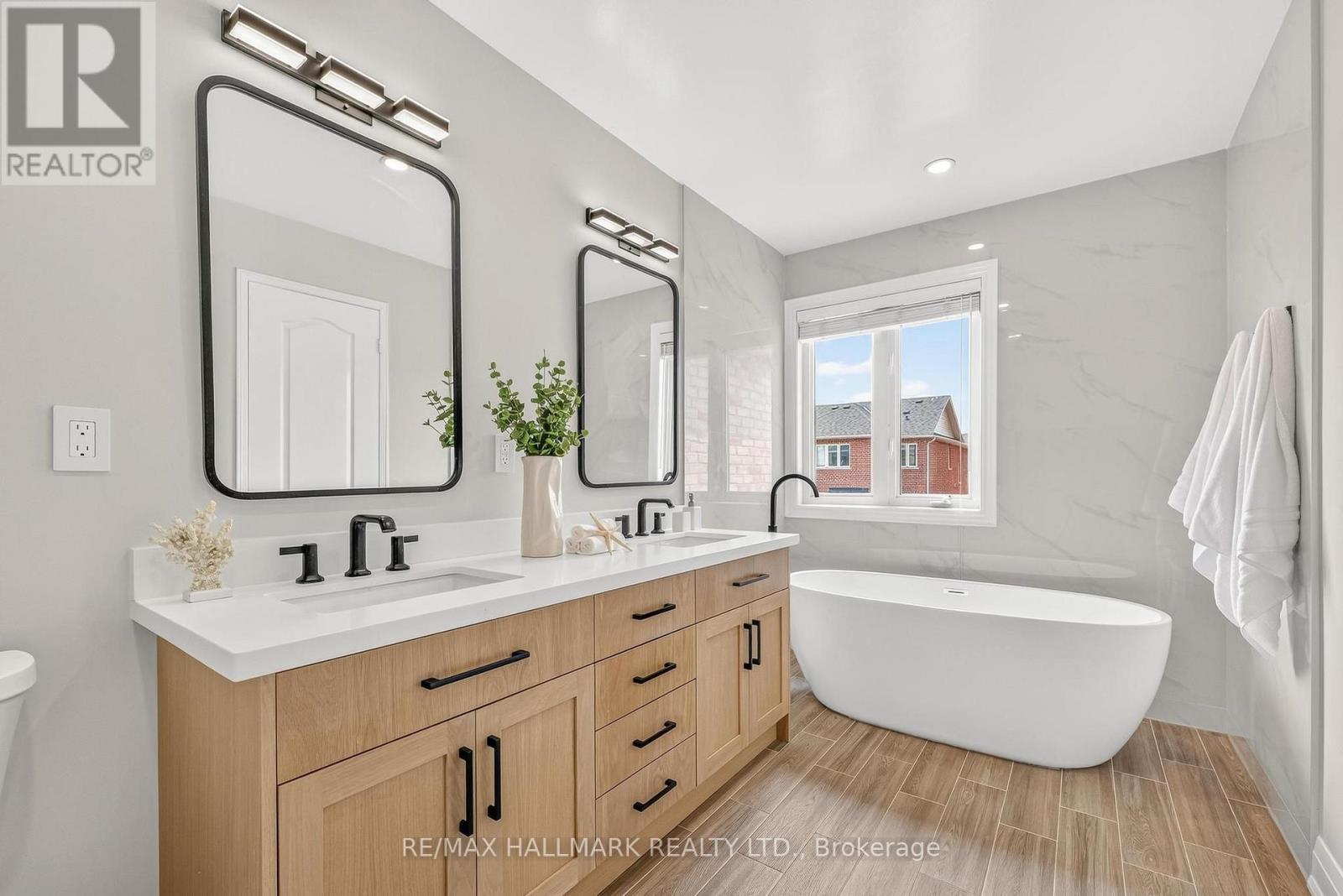120 Albert Lewis Street, Markham, ON - Indoor Photo Showing Bathroom