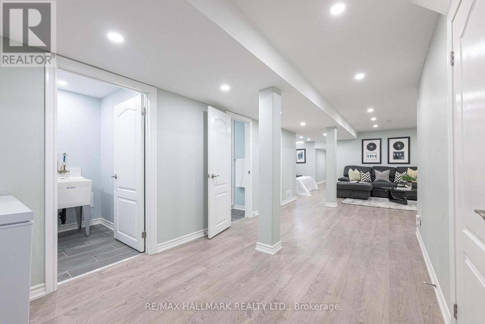 120 Albert Lewis Street, Markham, ON - Indoor Photo Showing Other Room
