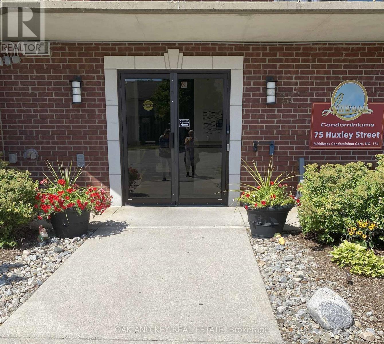 703 - 75 Huxley Street, London South (South E), ON - Outdoor