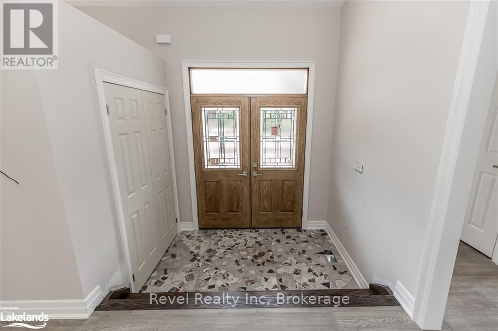 46 Voyageur Drive, Tiny, ON - Indoor Photo Showing Other Room