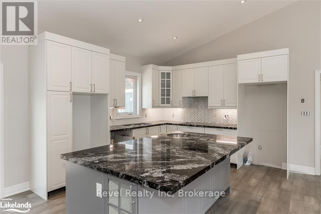 46 Voyageur Drive, Tiny, ON - Indoor Photo Showing Kitchen With Upgraded Kitchen