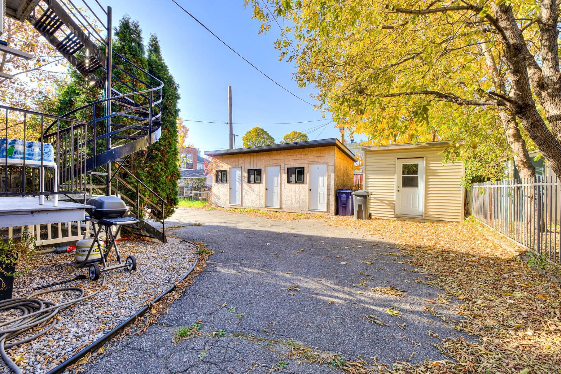 Courtyard - 20 Boul. Goineau, Laval (Pont-Viau), QC - Outdoor