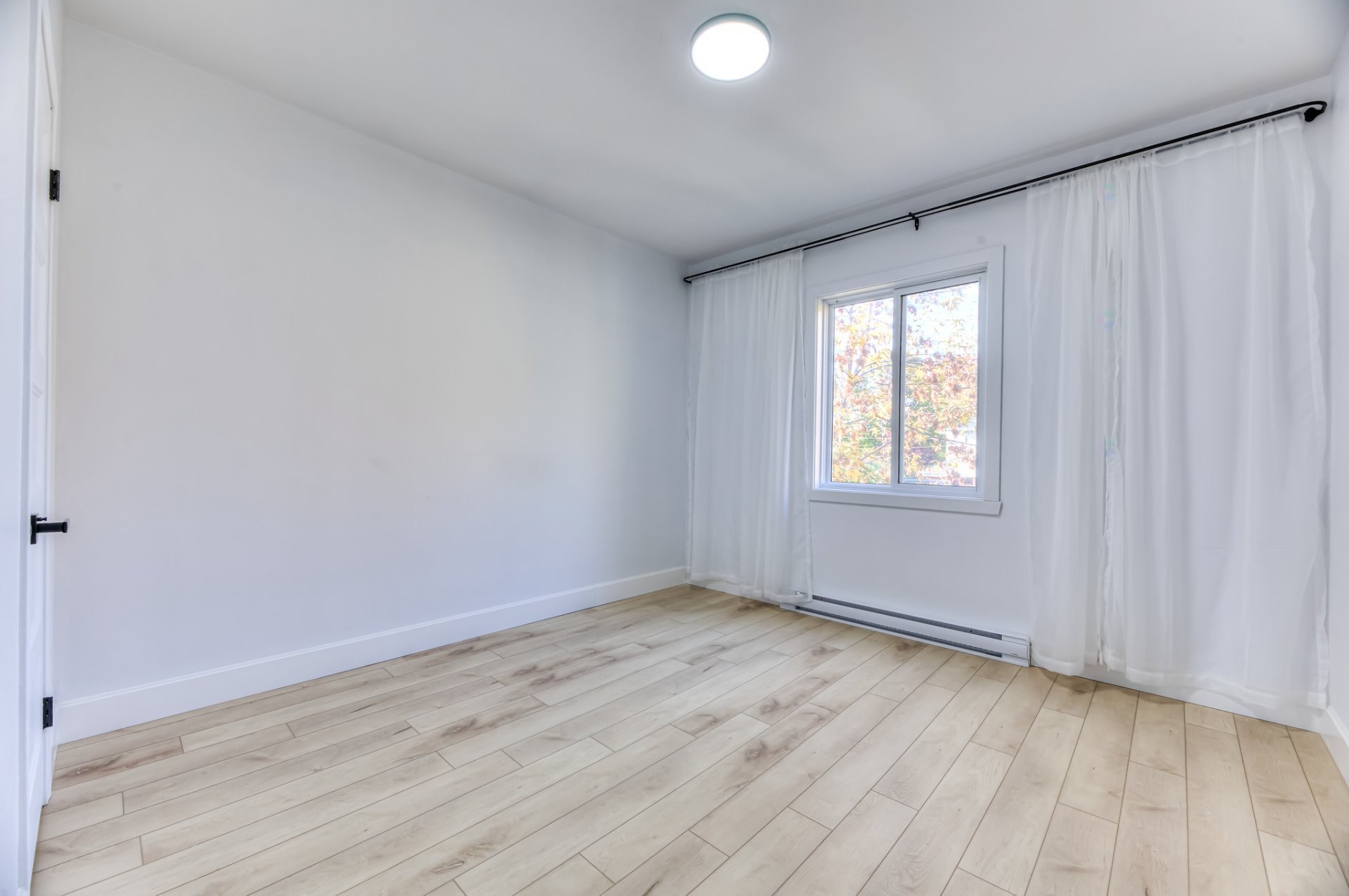 Bedroom - 20 Boul. Goineau, Laval (Pont-Viau), QC - Indoor Photo Showing Other Room