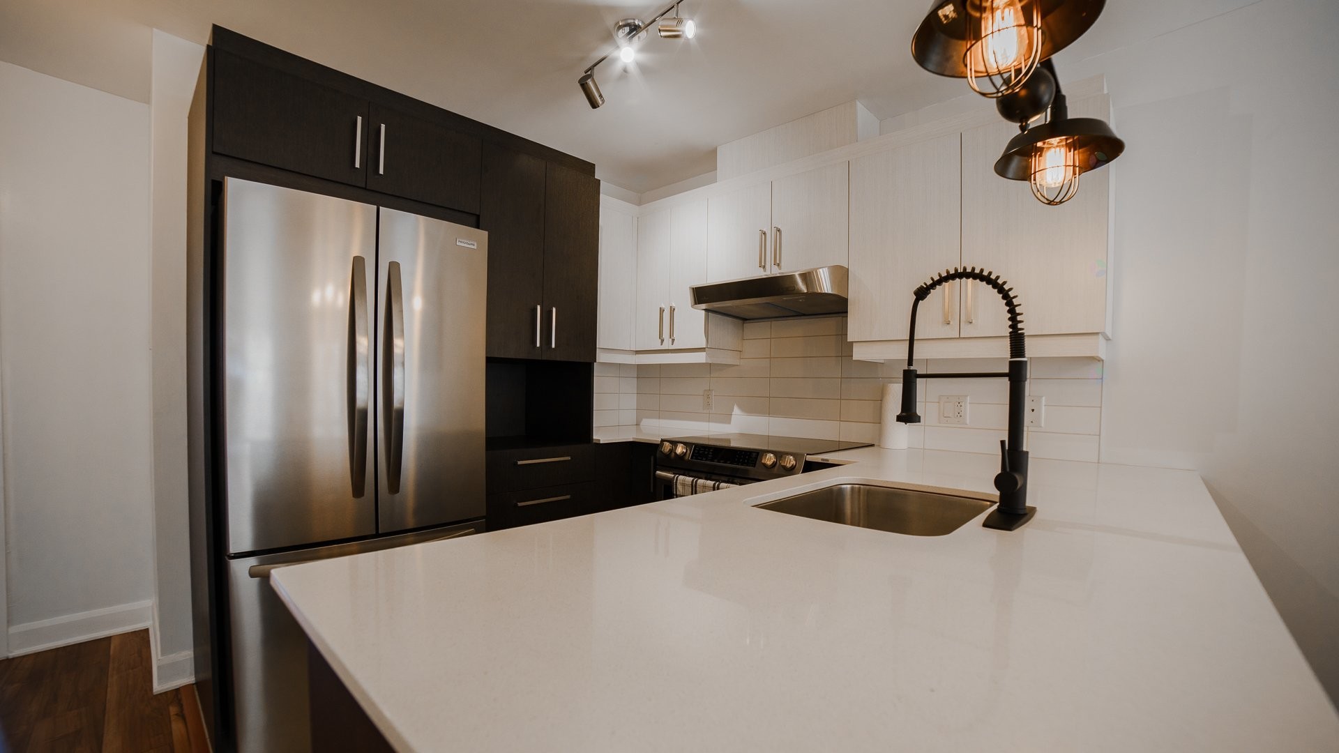 Kitchen - 204-1176 Boul. Du Curé-Labelle, Blainville, QC - Indoor Photo Showing Kitchen With Upgraded Kitchen