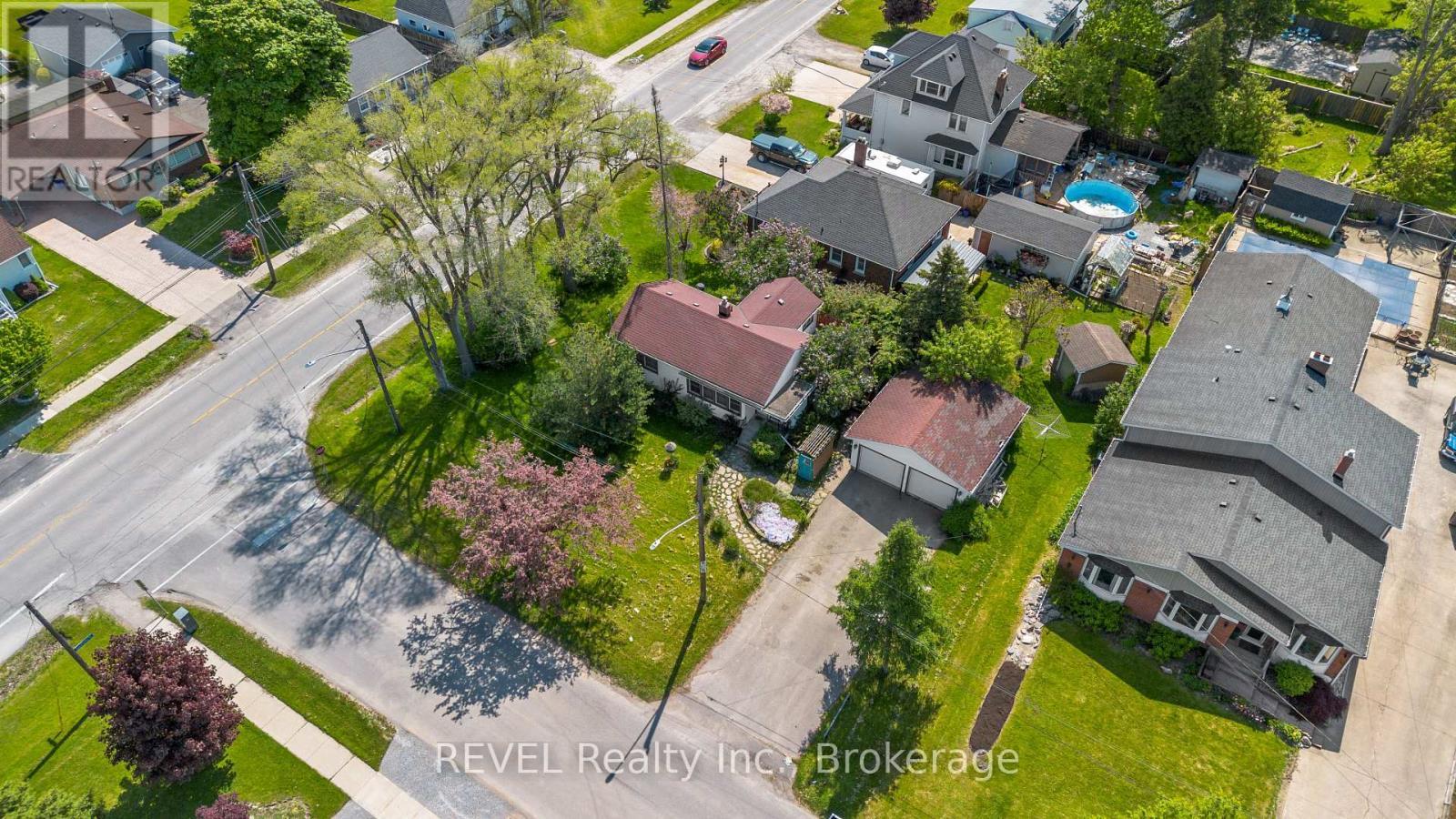 7962 Booth Street, Niagara Falls (Ascot), ON - Outdoor With View
