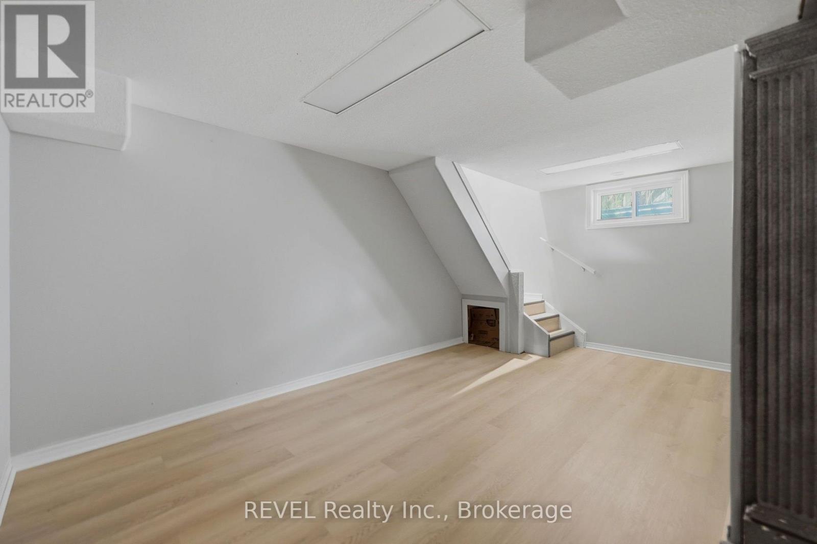 7962 Booth Street, Niagara Falls (Ascot), ON - Indoor Photo Showing Other Room