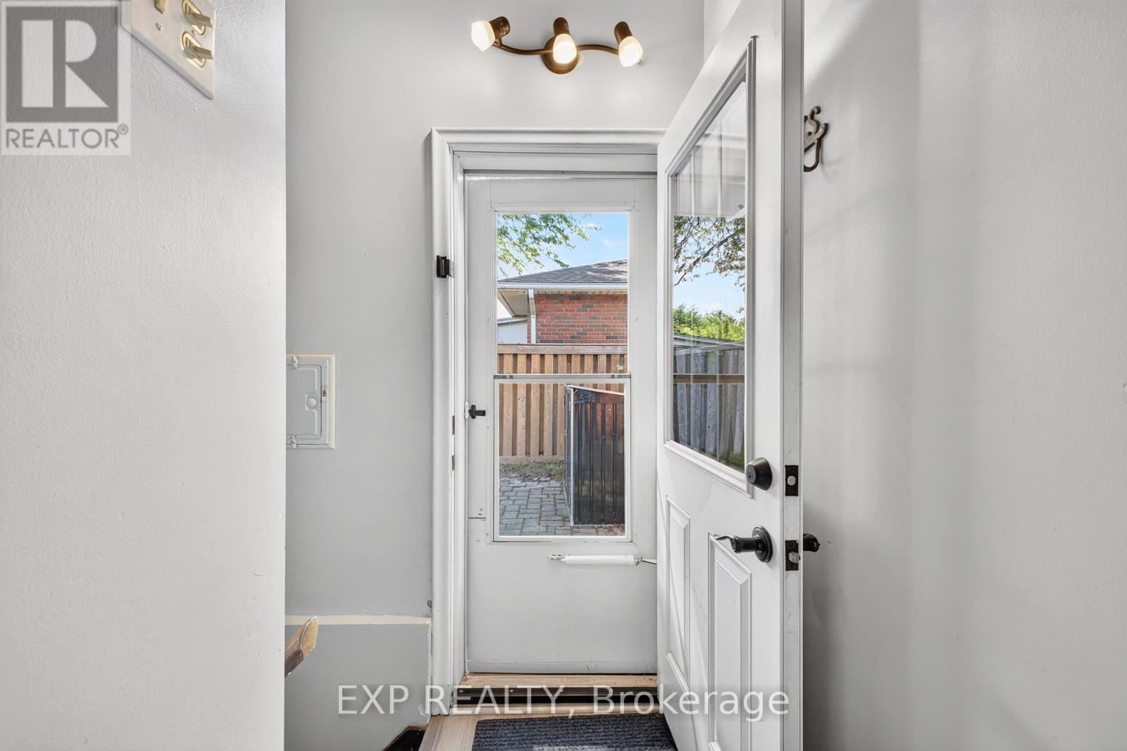 8 Dunraven Avenue, St. Catharines (Carlton/Bunting), ON - Indoor Photo Showing Other Room