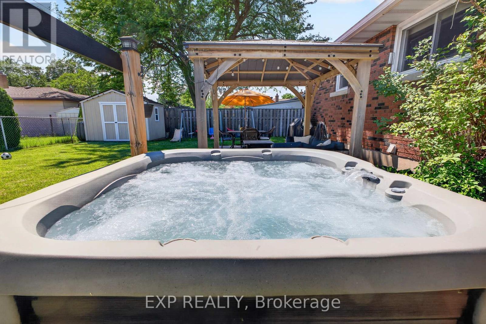 8 Dunraven Avenue, St. Catharines (Carlton/Bunting), ON - Outdoor With Deck Patio Veranda