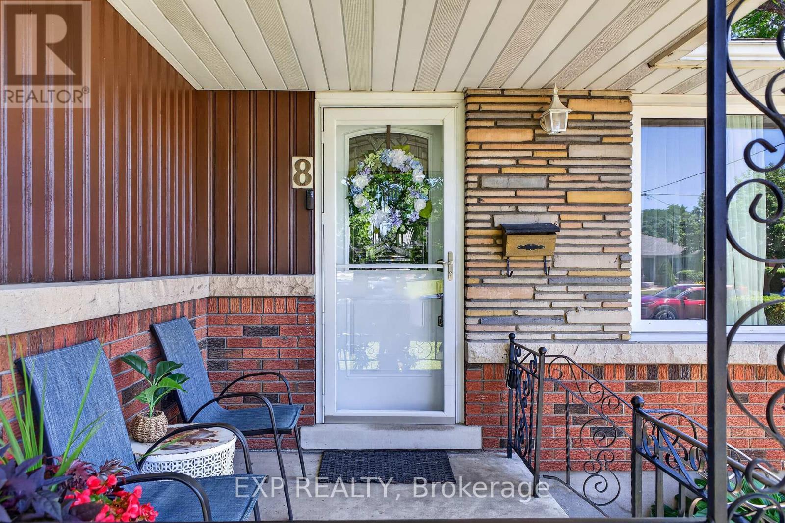 8 Dunraven Avenue, St. Catharines (Carlton/Bunting), ON - Outdoor With Deck Patio Veranda