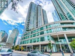 1709 - 12 YONGE STREET Toronto, ON M5E 1R4