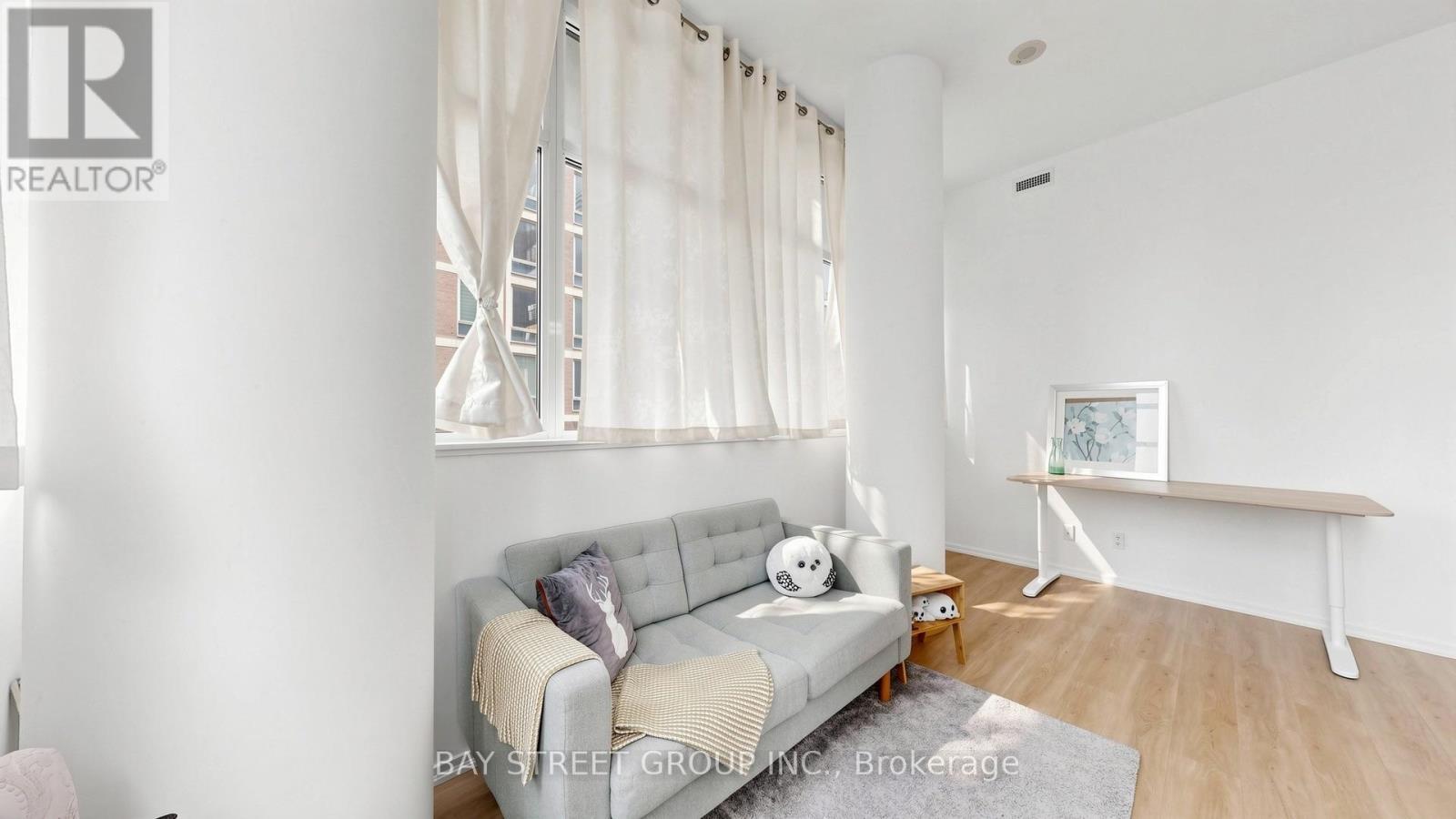 311 - 75 St Nicholas Street, Toronto, ON - Indoor