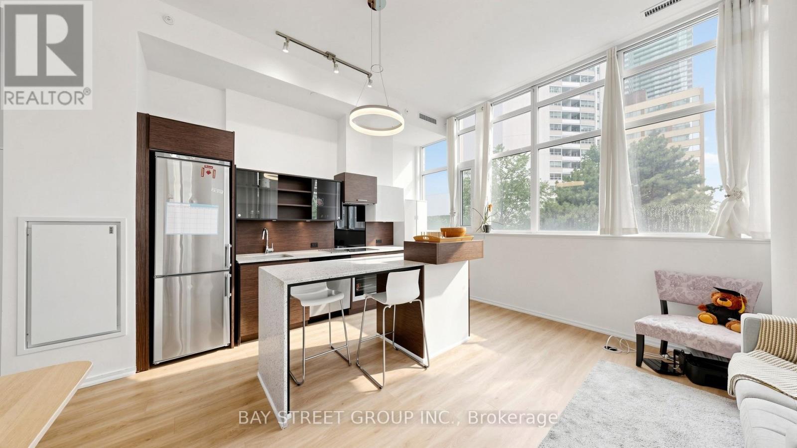 311 - 75 St Nicholas Street, Toronto, ON - Indoor