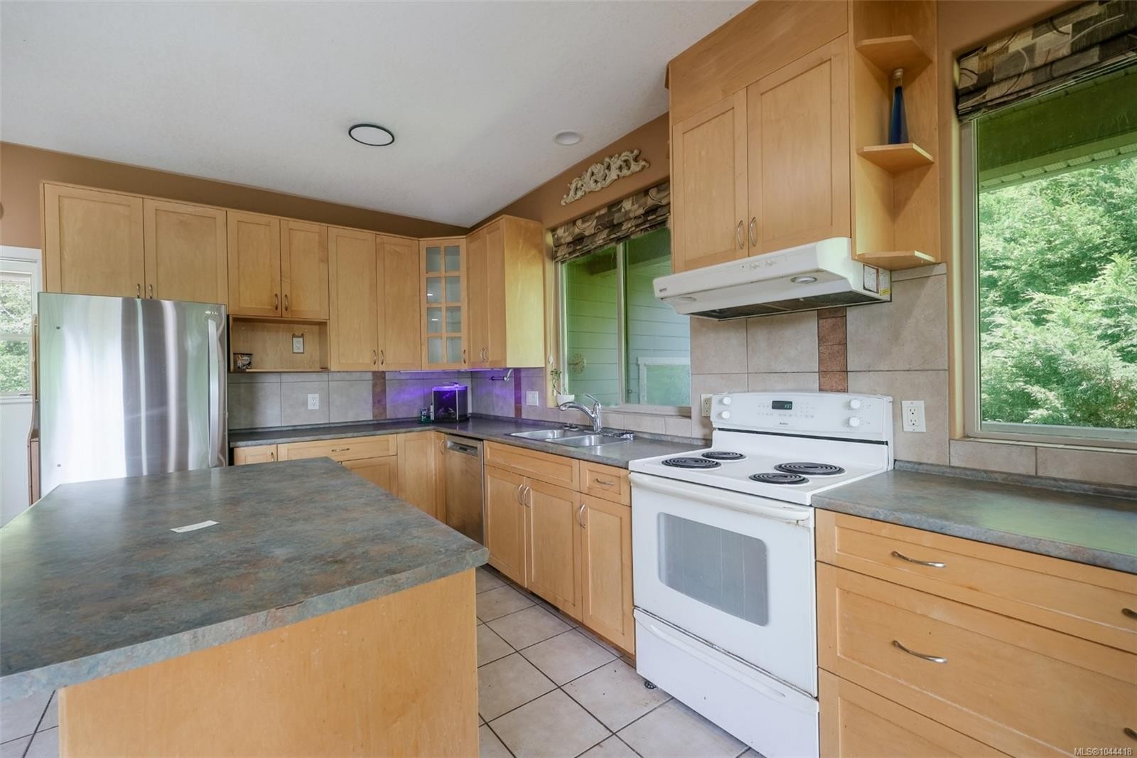 126 Bayridge Pl, Bowser, BC