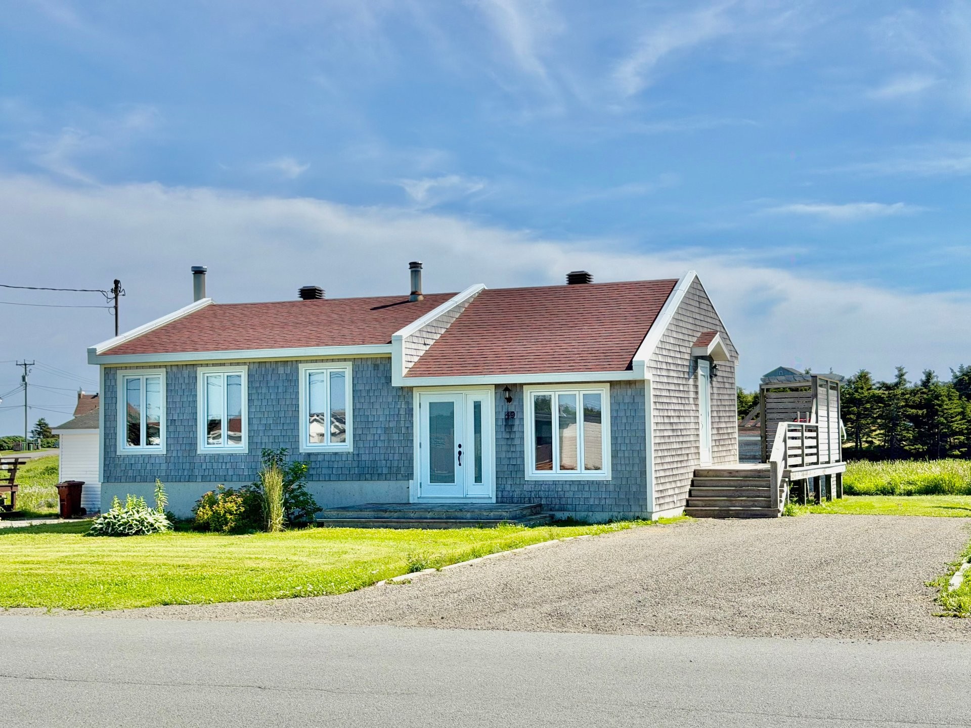 Front of Structure - 49 Ch. De La Grande-Allée, Les Îles-De-La-Madeleine, QC - Outdoor With Facade