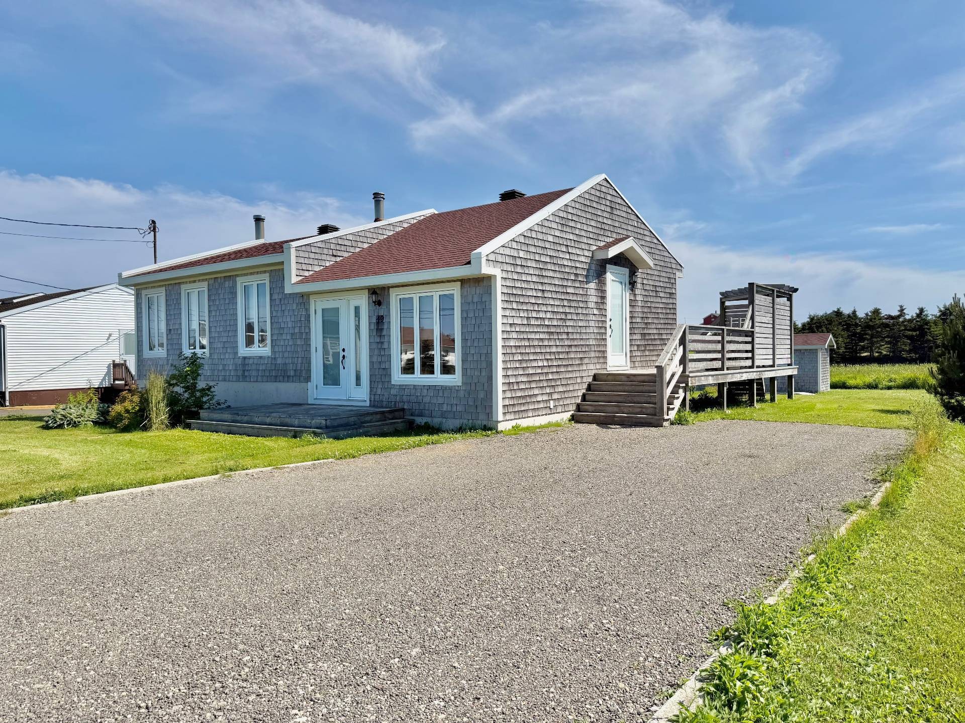 Front of Structure - 49 Ch. De La Grande-Allée, Les Îles-De-La-Madeleine, QC - Outdoor