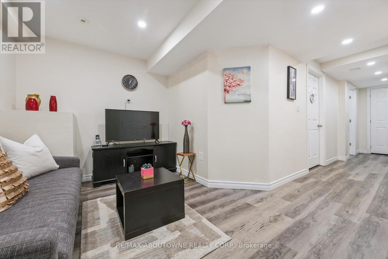 36 Van Fleet Terrace, Milton, ON - Indoor