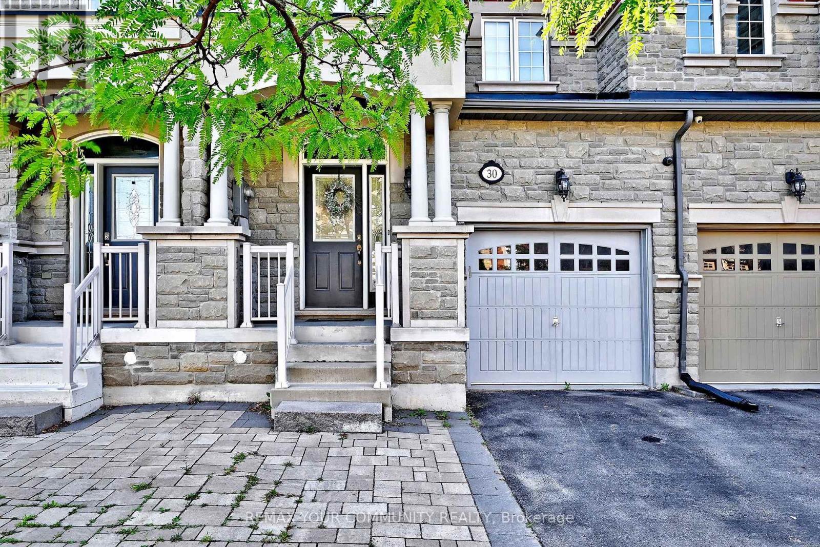 30 Spruce Pine Crescent, Vaughan, ON - Outdoor