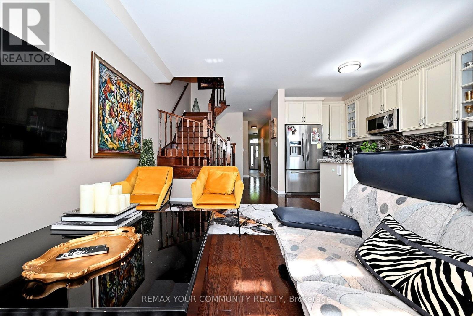 30 Spruce Pine Crescent, Vaughan, ON - Indoor