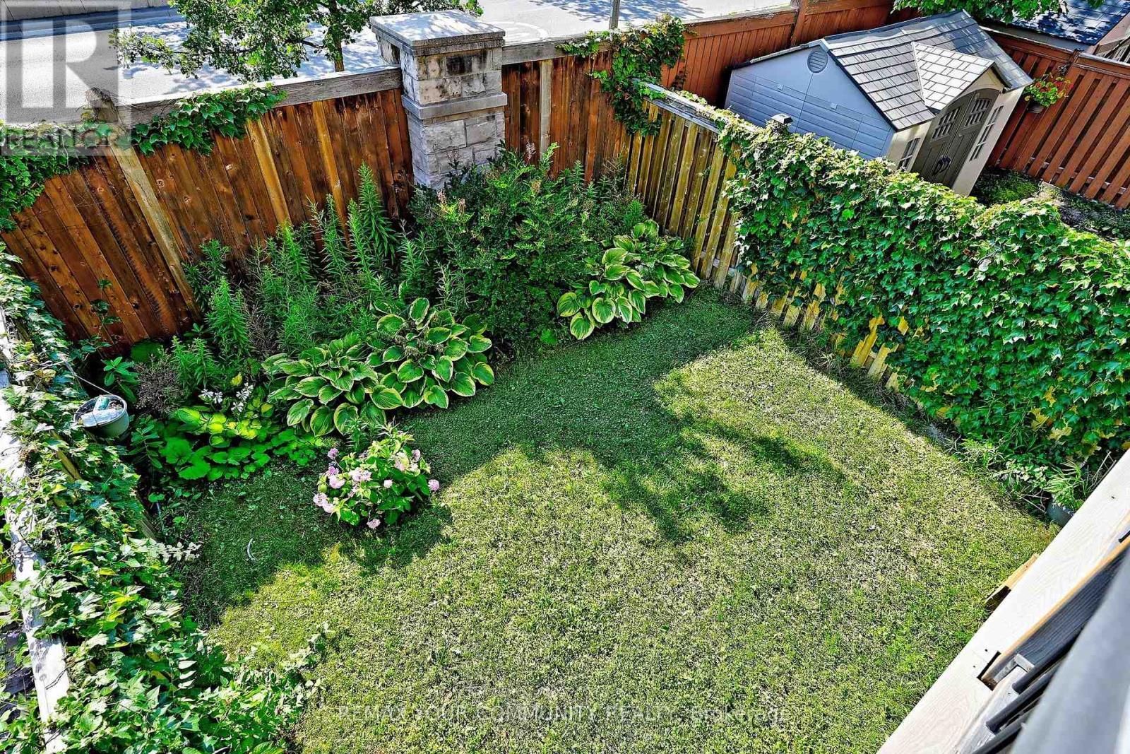 30 Spruce Pine Crescent, Vaughan, ON - Outdoor