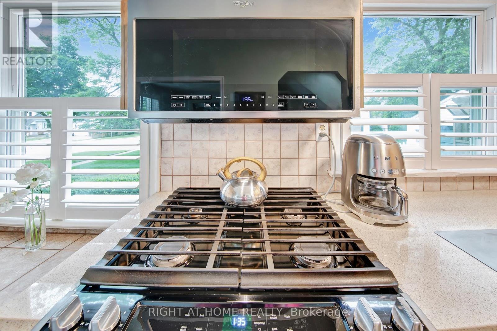 Kitchen - 74 Mccaul Street, Brampton, ON - Indoor