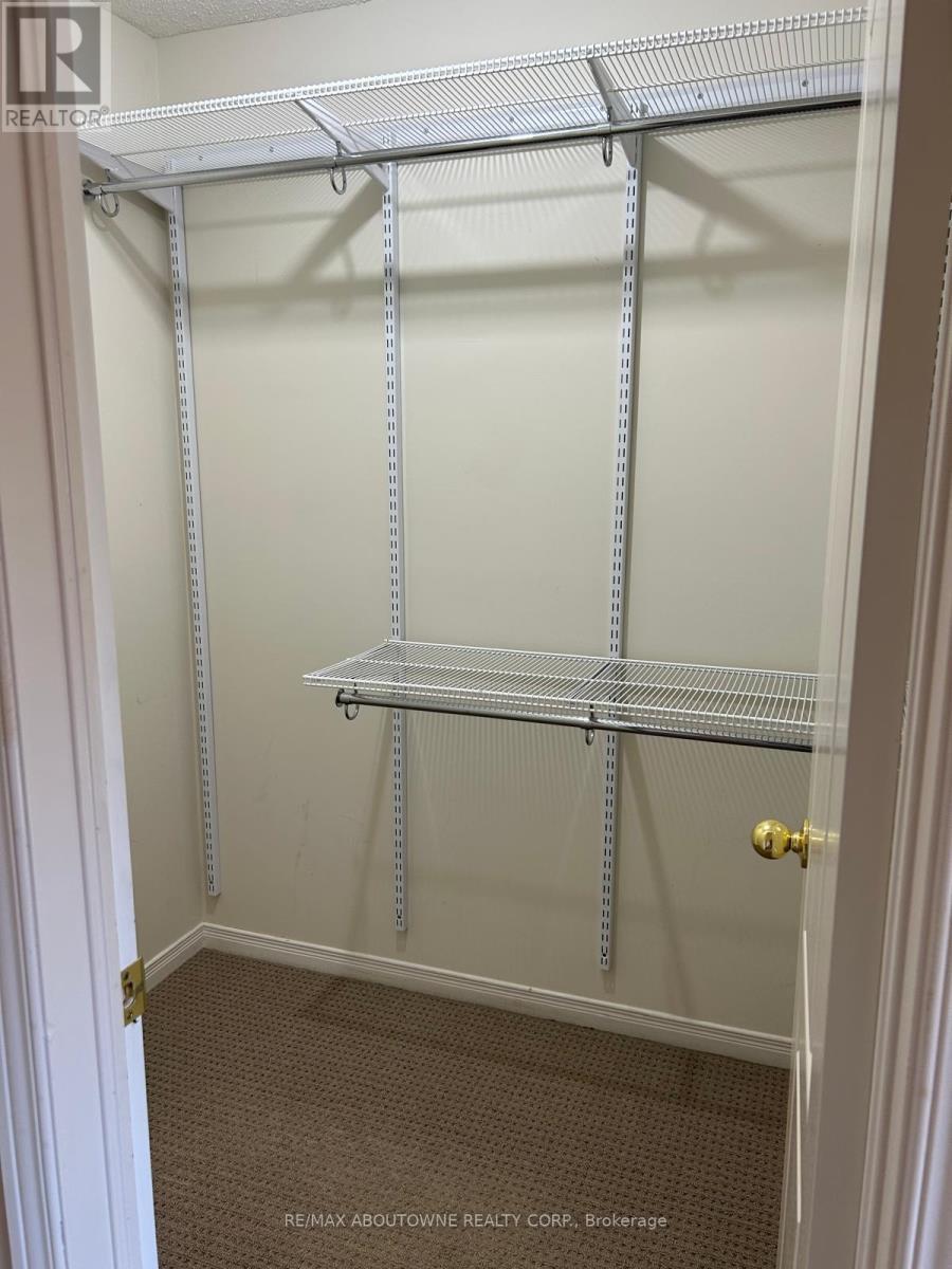 2473 Lazio Lane, Oakville, ON - Indoor With Storage